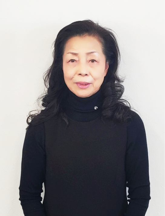 参与　秋山 ヨシ子
